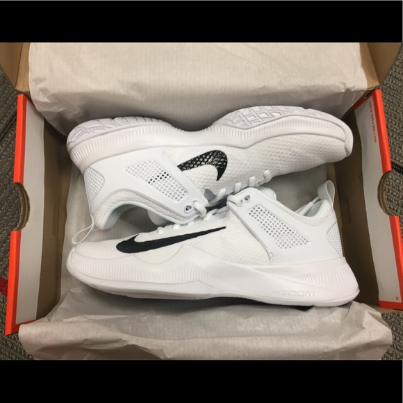 nike air zoom hyperace white